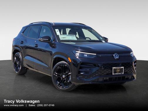 deep black pearl 2026 Volkswagen Tiguan 2.0T SE R-Line Black