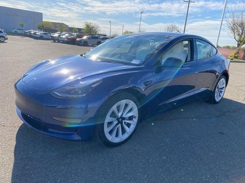 Deep Blue Metallic 2023 Tesla Model 3 Standard Range