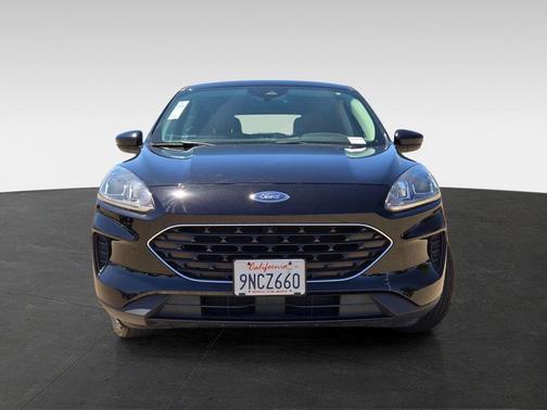 AGATE BLACK METALLIC 2022 Ford Escape SE