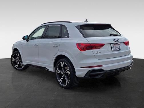2023 Audi Q3 45 S line Premium Plus
