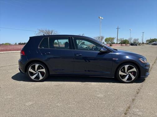 2018 Volkswagen Golf GTI 2.0T S 4-Door