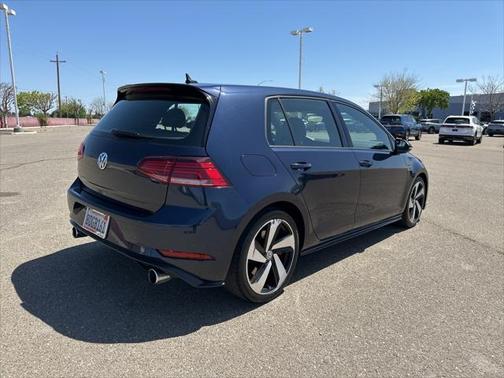 2018 Volkswagen Golf GTI 2.0T S 4-Door