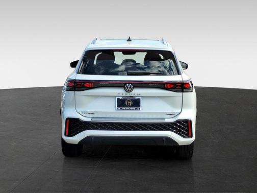 2026 Volkswagen Tiguan 2.0T SEL R-Line 4MOTION