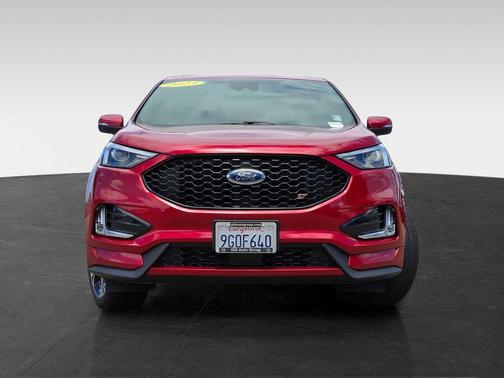 Rapid Red Metallic Tinted Clearcoat 2023 Ford Edge ST