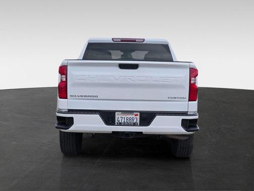 Summit White 2022 Chevrolet Silverado 1500 Custom