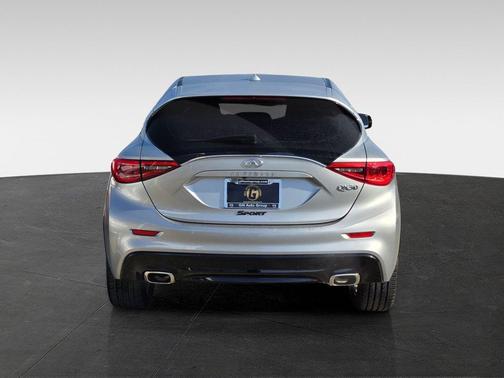 2019 INFINITI QX30 PURE