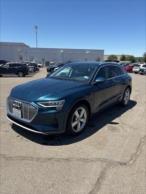 2019 Audi e-tron Premium Plus