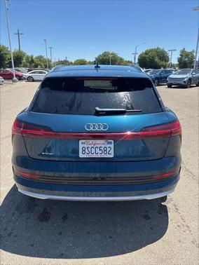 2019 Audi e-tron Premium Plus