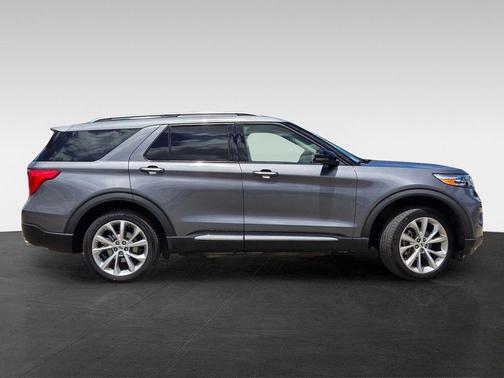 CARBONIZED GRAY METALLIC 2021 Ford Explorer Platinum