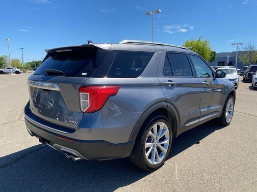CARBONIZED GRAY METALLIC 2021 Ford Explorer Platinum