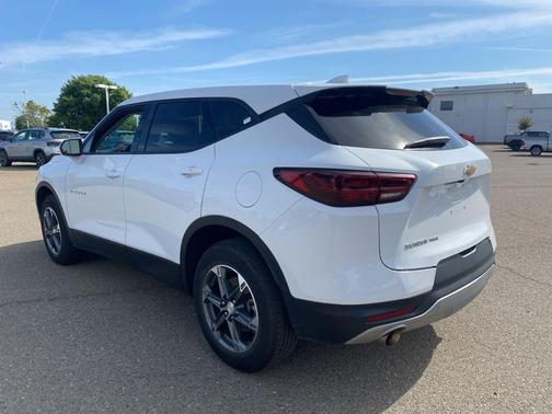 Summit White 2025 Chevrolet Blazer 2LT