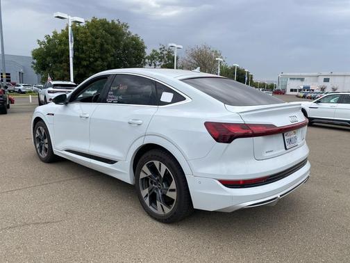 2022 Audi e-tron Sportback S line Premium Plus