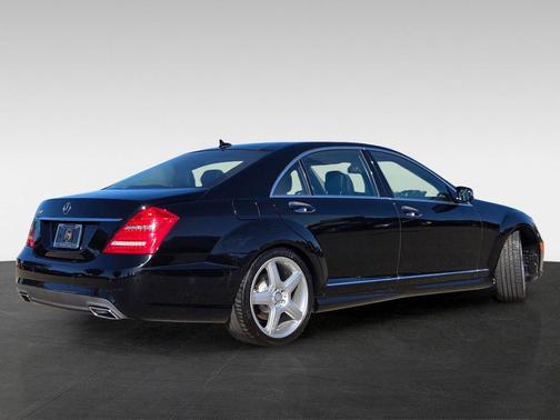 Black 2013 Mercedes-Benz S-Class S 550