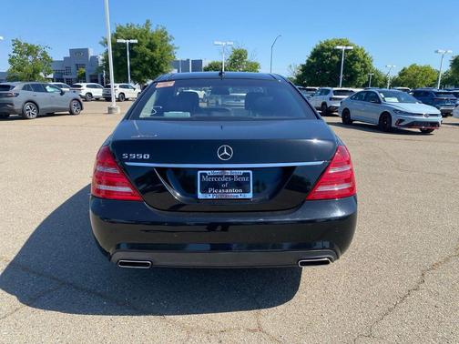 Black 2013 Mercedes-Benz S-Class S 550