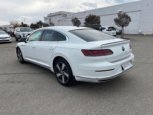 Photo 4 of 10 of 2021 Volkswagen Arteon 2.0T SE