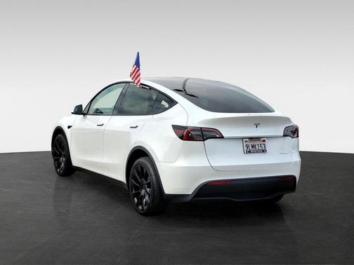 2024 Tesla Model Y Long Range Dual Motor All-Wheel Drive