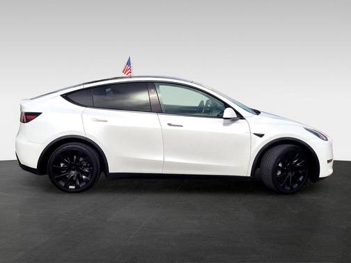 2024 Tesla Model Y Long Range Dual Motor All-Wheel Drive