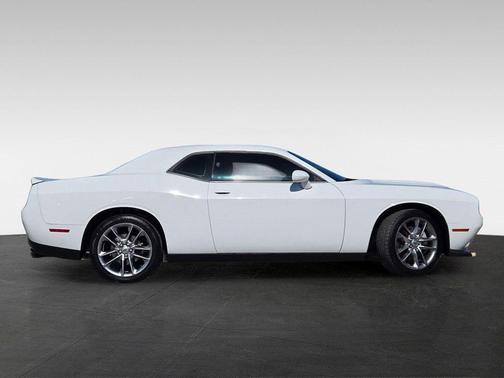 White Knuckle Clearcoat 2022 Dodge Challenger GT