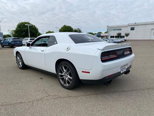 White Knuckle Clearcoat 2022 Dodge Challenger GT