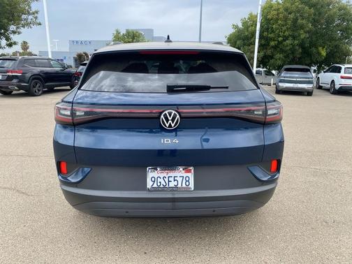 2023 Volkswagen ID.4 Pro