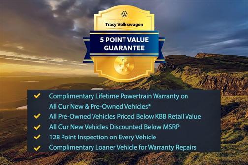 Photo 2 of 21 of 2017 Ford Fusion SE