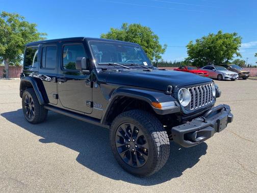 Black Clearcoat 2025 Jeep Wrangler 4xe Sahara
