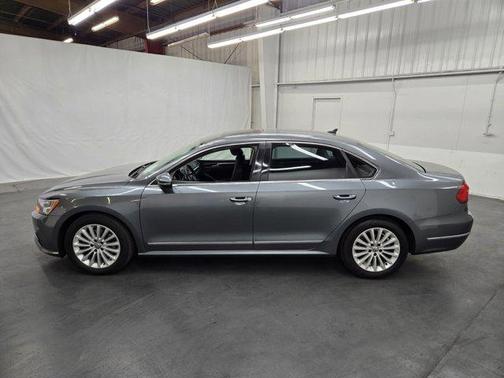 2016 Volkswagen Passat 1.8T SE