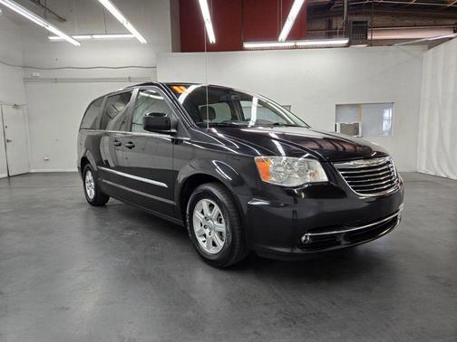 2011 Chrysler Town & Country Touring