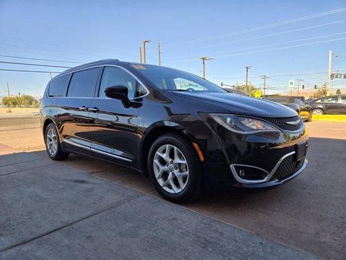 2018 Chrysler Pacifica Touring-L