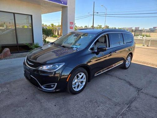 2018 Chrysler Pacifica Touring-L