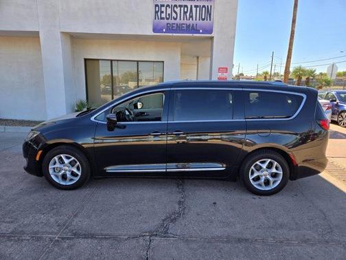 2018 Chrysler Pacifica Touring-L