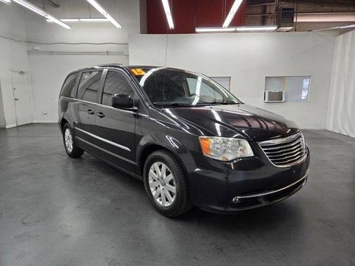 2015 Chrysler Town & Country Touring