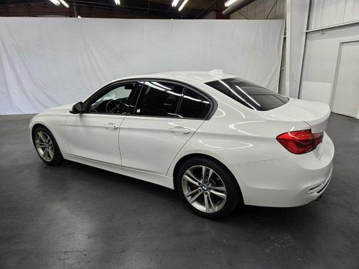2016 BMW 328 i
