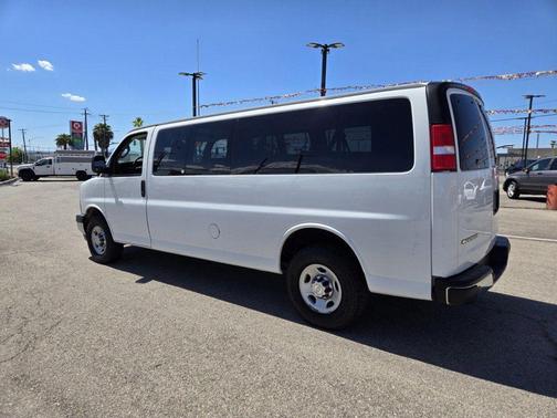 2021 Chevrolet Express 3500 LT