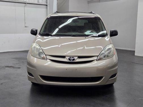 2007 Toyota Sienna LE