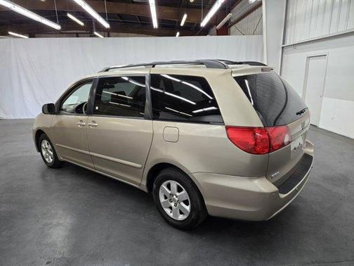 2007 Toyota Sienna LE