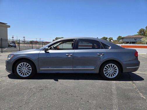 2016 Volkswagen Passat 1.8T SE