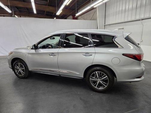 2016 INFINITI QX60 Base