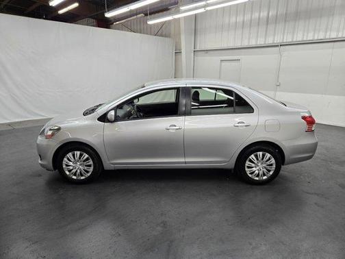 2012 Toyota Yaris Base