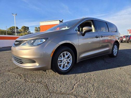 2017 Chrysler Pacifica Touring