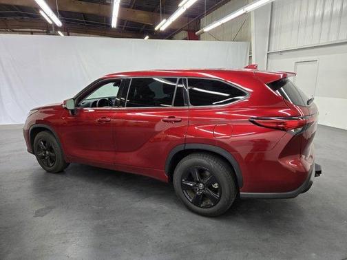 2021 Toyota Highlander LE