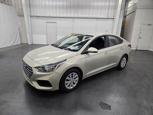 2019 Hyundai Accent SE