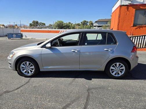 2016 Volkswagen Golf TSI S 4-Door