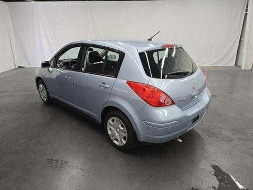 2010 Nissan Versa 1.8 S