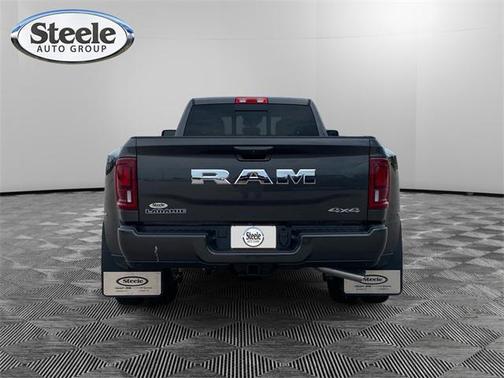 2025 RAM 3500 Laramie Crew Cab 4x4 8' Box
