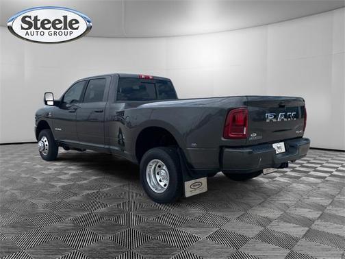 2025 RAM 3500 Laramie Crew Cab 4x4 8' Box