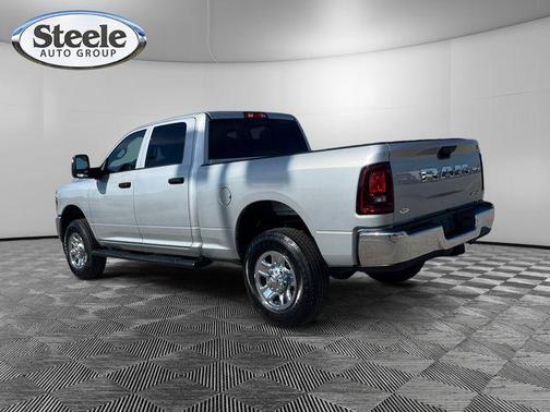 2026 RAM 2500 Tradesman Crew Cab 4x4 6'4' Box