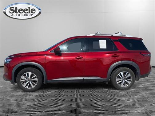 2023 Nissan Pathfinder SL FWD