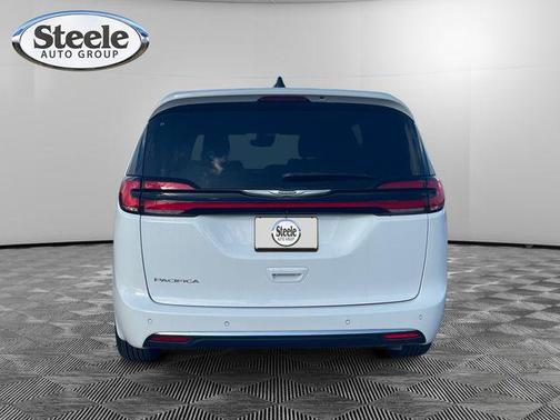 2025 Chrysler Pacifica L
