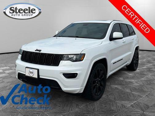 Bright White Clearcoat 2022 Jeep Grand Cherokee Laredo